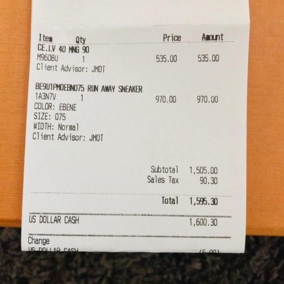 Louis Vuitton - Picture 7 of 7